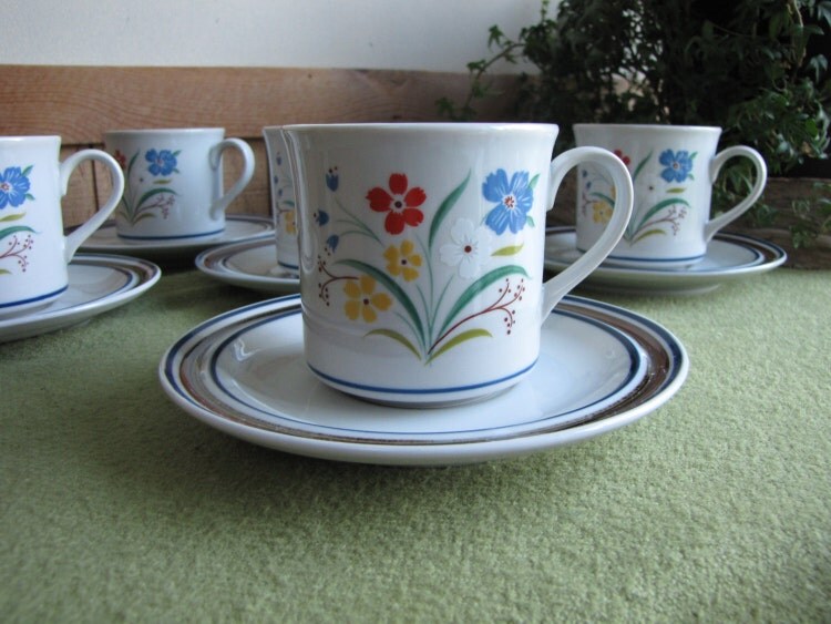 Salem Stoneware Cups and Saucers by LazyYVintage