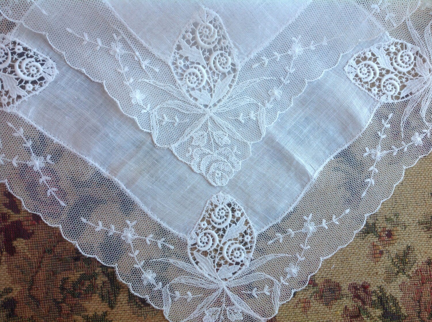 VINTAGE LACE HANDKERCHIEF. Lace Embroidered Net Lace.