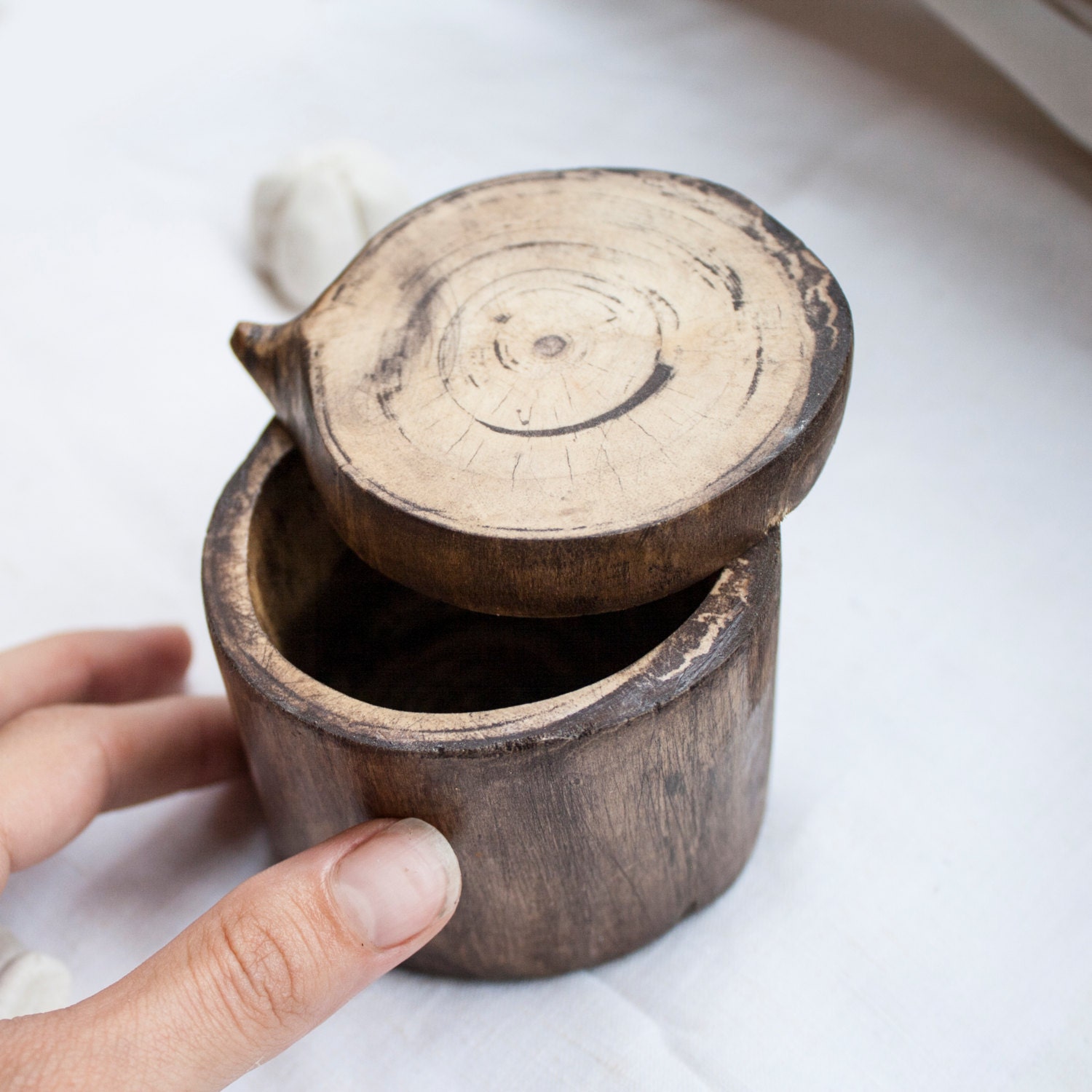 Wooden jewelry box Maple log ring box. Jewelry organizer
