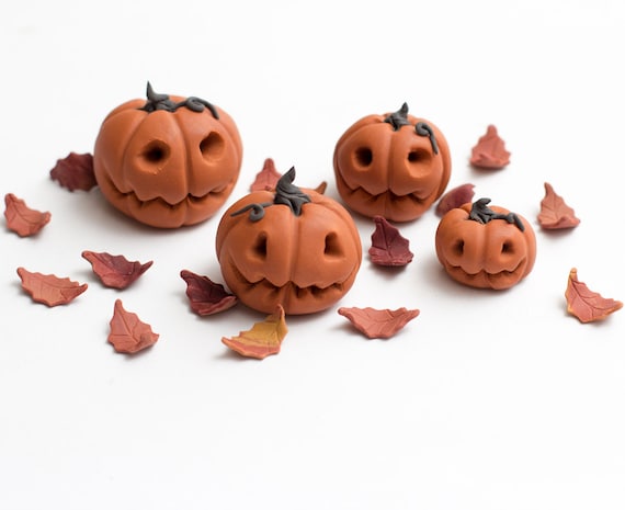 Fondant jack o lantern pumpkins Estimated arrival: October