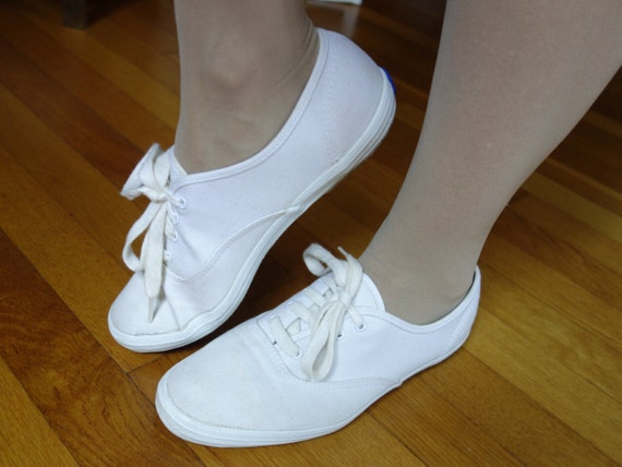 flat white canvas shoes
