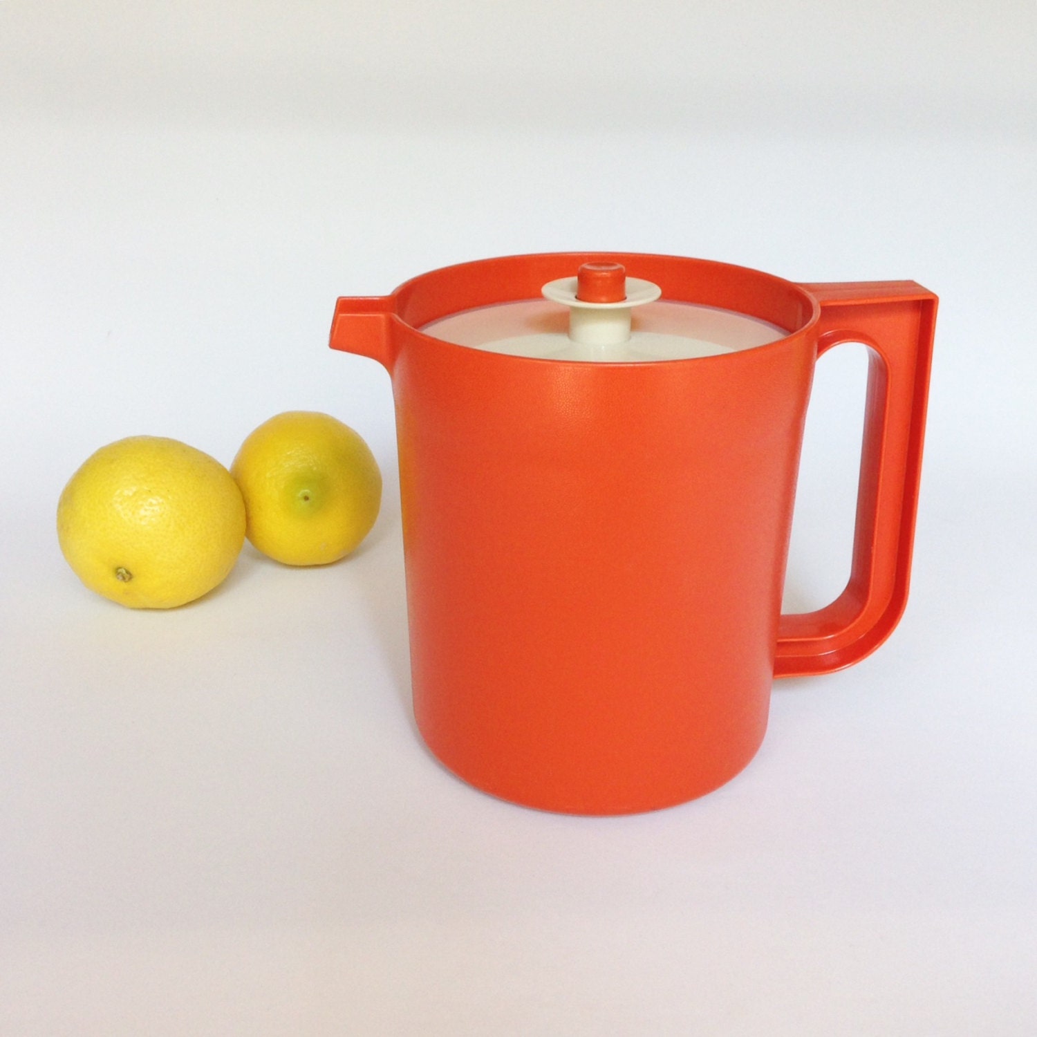 Retro Tupperware Orange Pitcher / Plunger or Push Button Seal