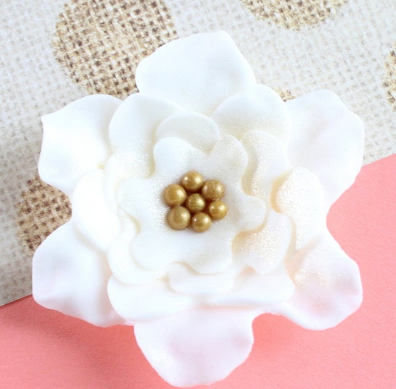 Items similar to Edible fondant flowers cupcake toppers-set of 12 ...