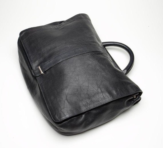 CLEARANCE Vintage Cole Navy Messenger Bag