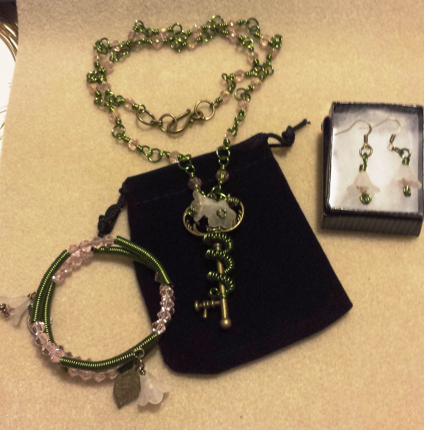 Unique Handmade Jewelry set. Necklace by FromtheheartbyMary