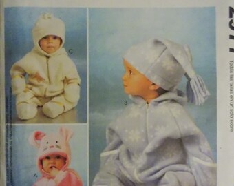 Sewing pattern McCall's 2977 infants' bunting and hats new uncut ALL SIZES