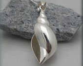Simple and modern handmade sterling silver jewelry by BonnyJewelry