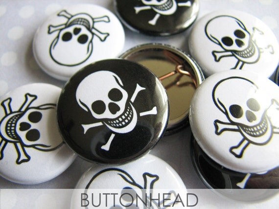 Cheap Halloween Party Favors Skull and Crossbone Pins