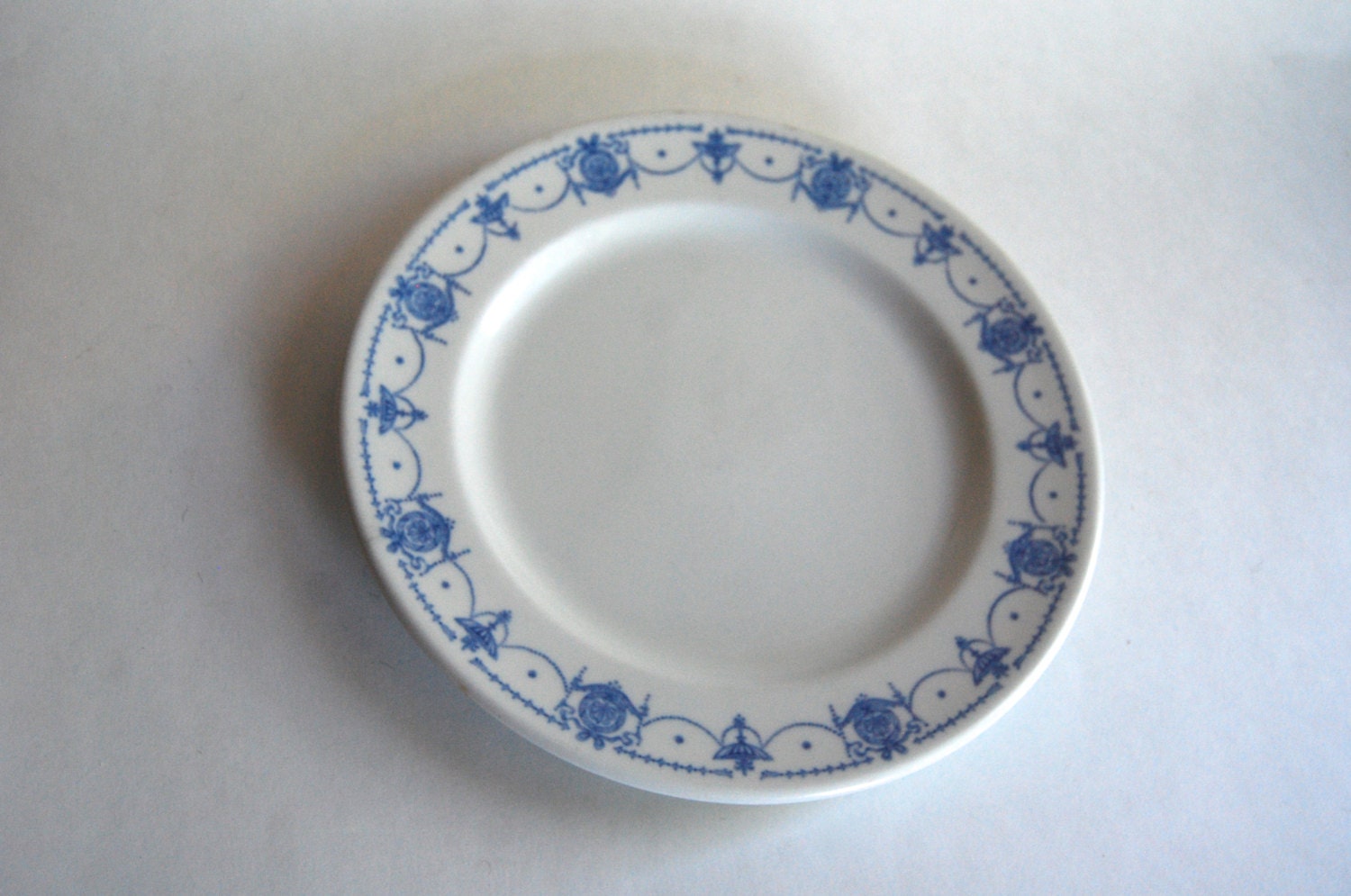 Vintage O P Co Syracuse China Plate 1926 Haute Juice