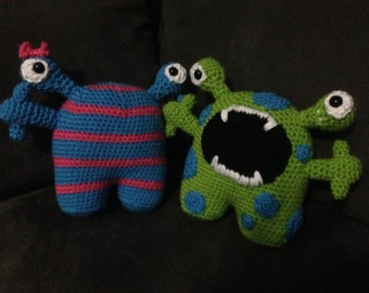 Halloween Knitting Pattern K9054 EASY KNIT Halloween Eyeball Skull Monster &a...