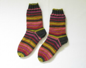 Striped Knit socks large (Women Size US 8.5-9, UK 6-6.-5, Europe 39-40) against cold feet, comfortable, handknit socks 6ply thick