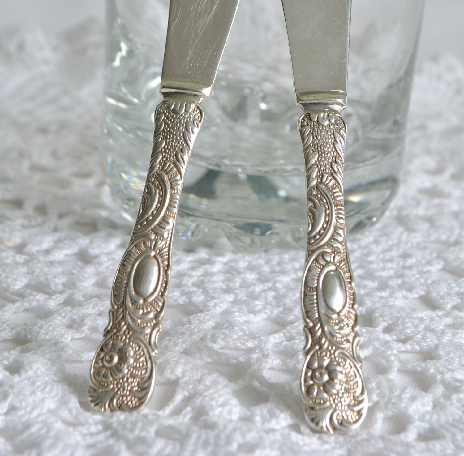 Shabby spreader kit , vintage Swedish butter knives, Nils Johan silver plate Haute Juice