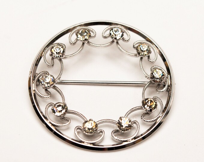 Krementz Rhinestone Brooch - Silver tone metal - Clear crystal - Round Wreath - Mid Century Pin