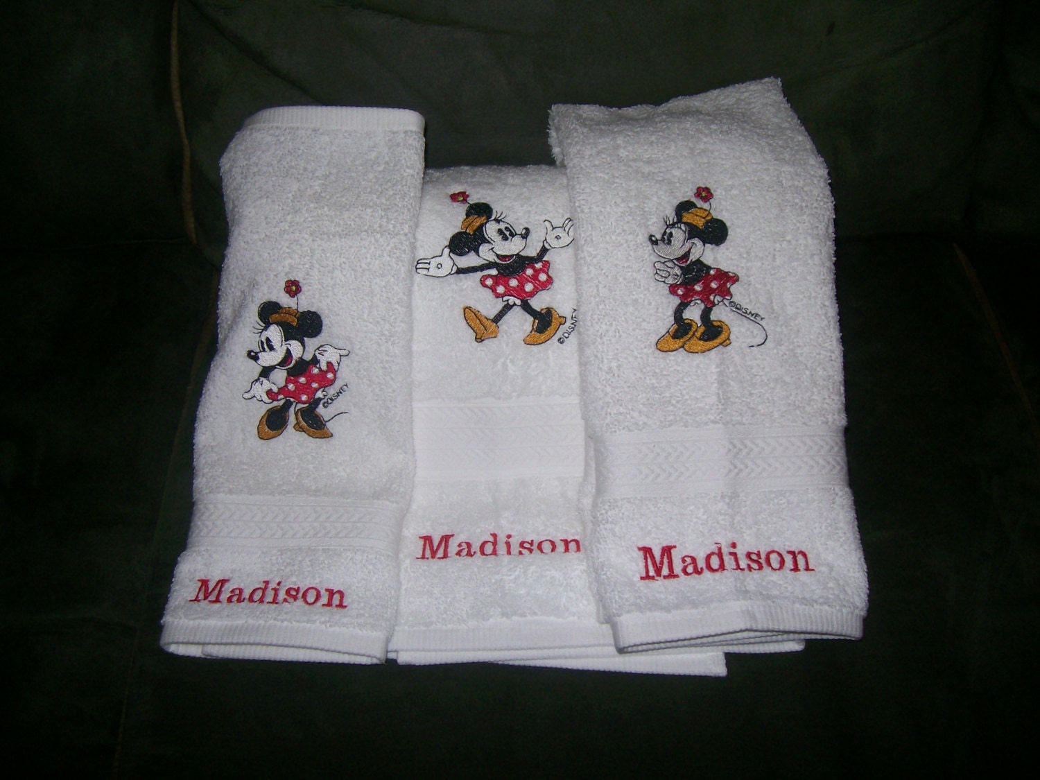 Minnie Mouse 3 Piece Embroidered Bath Towel Set by VDonlinestore