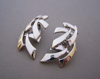 Vintage Silver Tone Abstract Clip On Earrings / Gift for Her / H250
