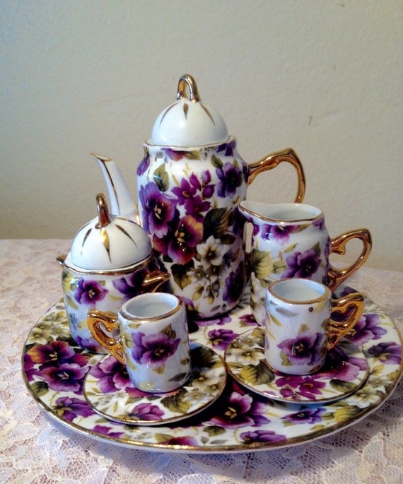 Formalities Miniature Violet Tea for Two Set by LosChapines