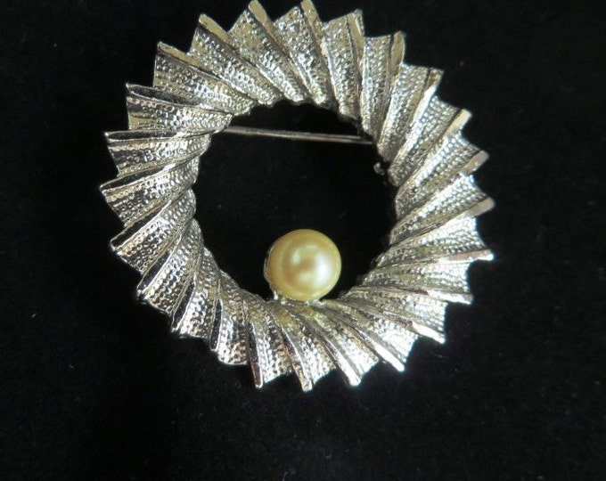 DuBarry Circle Brooch, Vintage Silver Tone Ridged Faux Pearl Circle Pin, Gift for Her