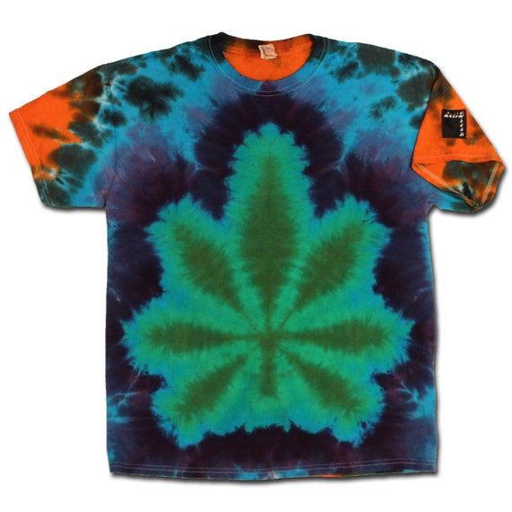 pot leaf tie dye shirt diy