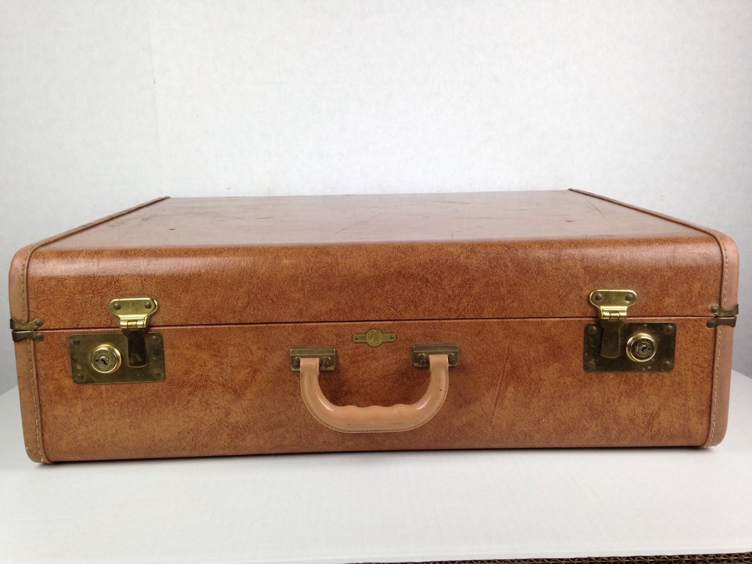 vintage suitcase 1950s empire brand luggage by wyrembelskisvintage vintage suitcase 1950s empire brand luggage by wyrembelskisvintage