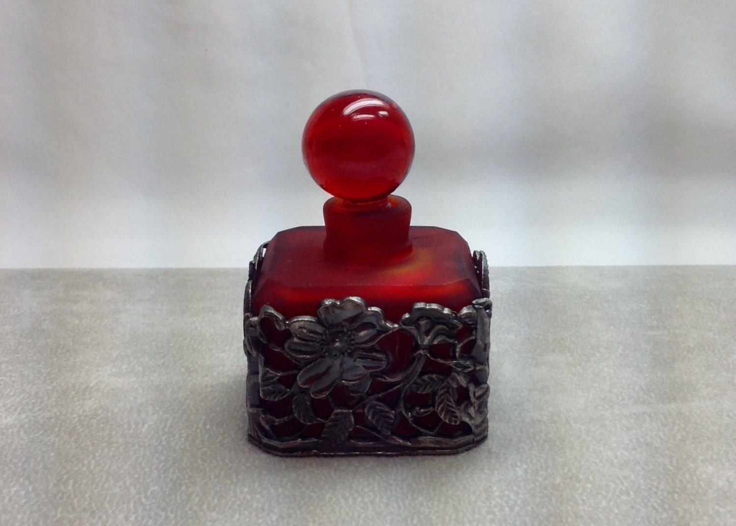 Download Vintage Red Frosted Glass Perfume Bottle Round Ball Stopper