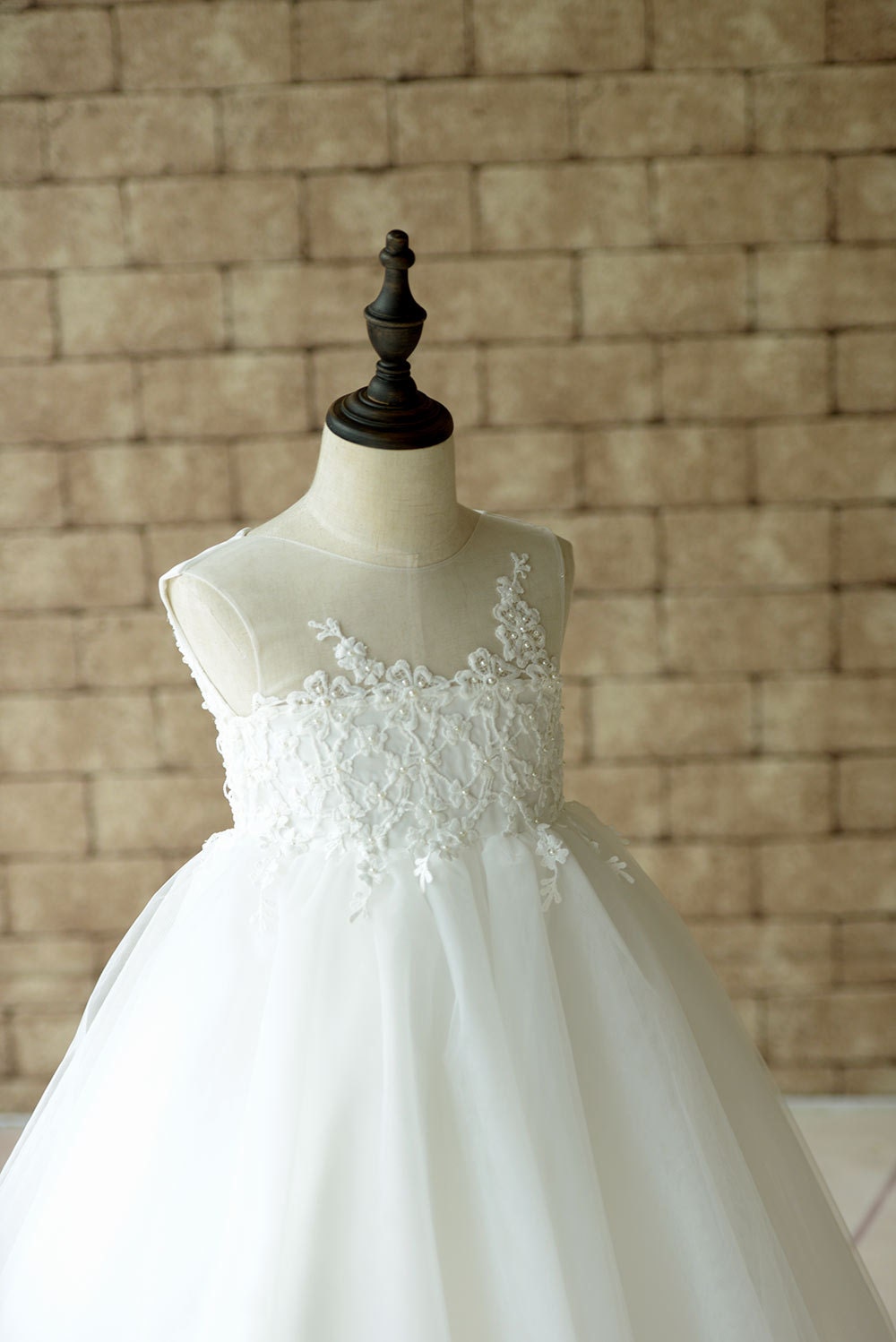 Sheer Lace Strapless Neckline Flower Girl Dress Ball Gown with