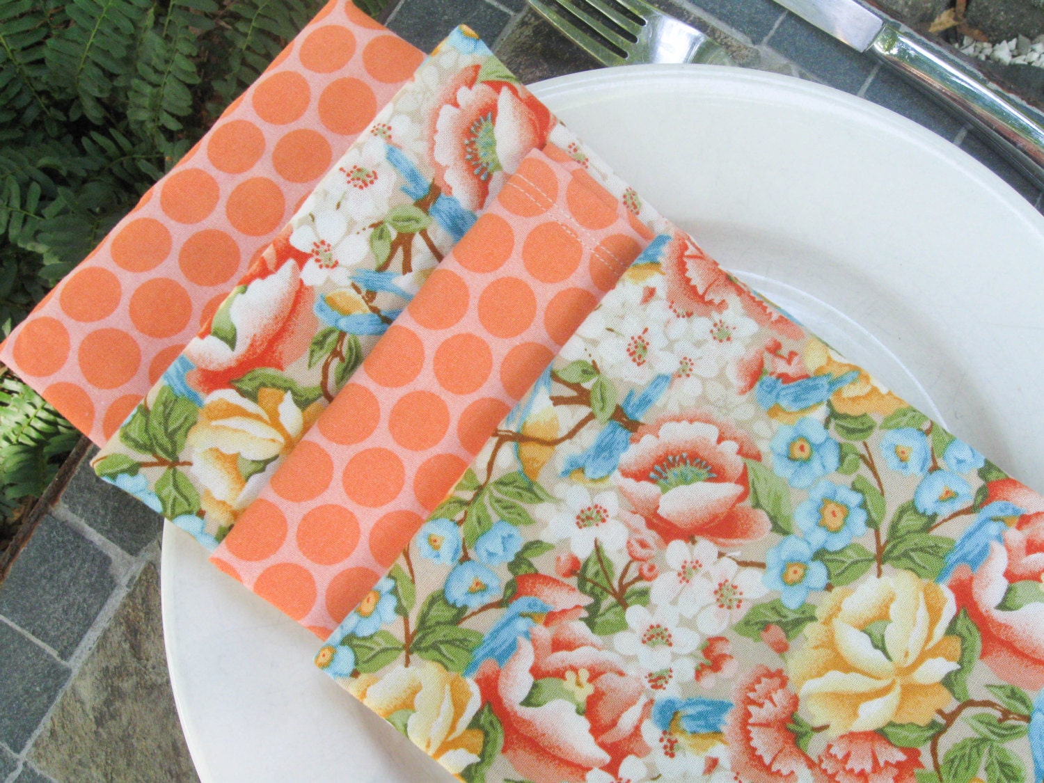 Pretty Cloth Napkins floral napkins Set of 4 cloth napkin