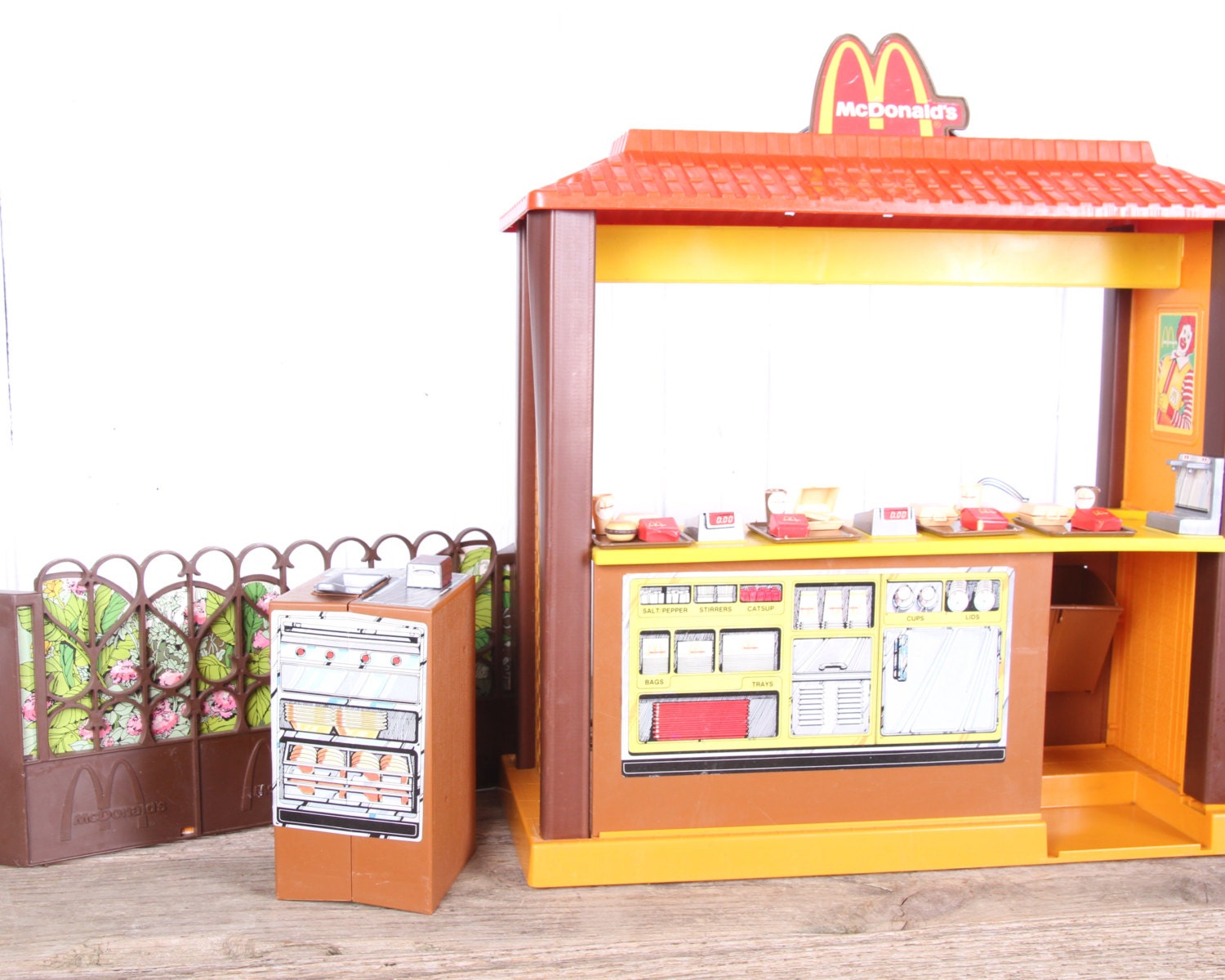 Barbie mcdonalds restaurant discount playset