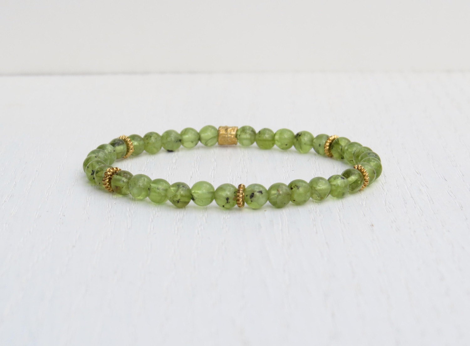 Peridot bracelet Green bead bracelet August birthstone