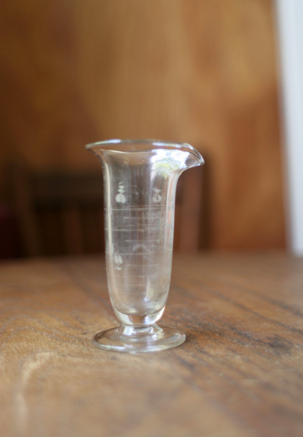Vintage Lab Beaker Glass Chemistry Measure Etched Graduated
