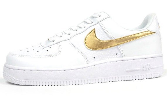 af1 with gold swoosh