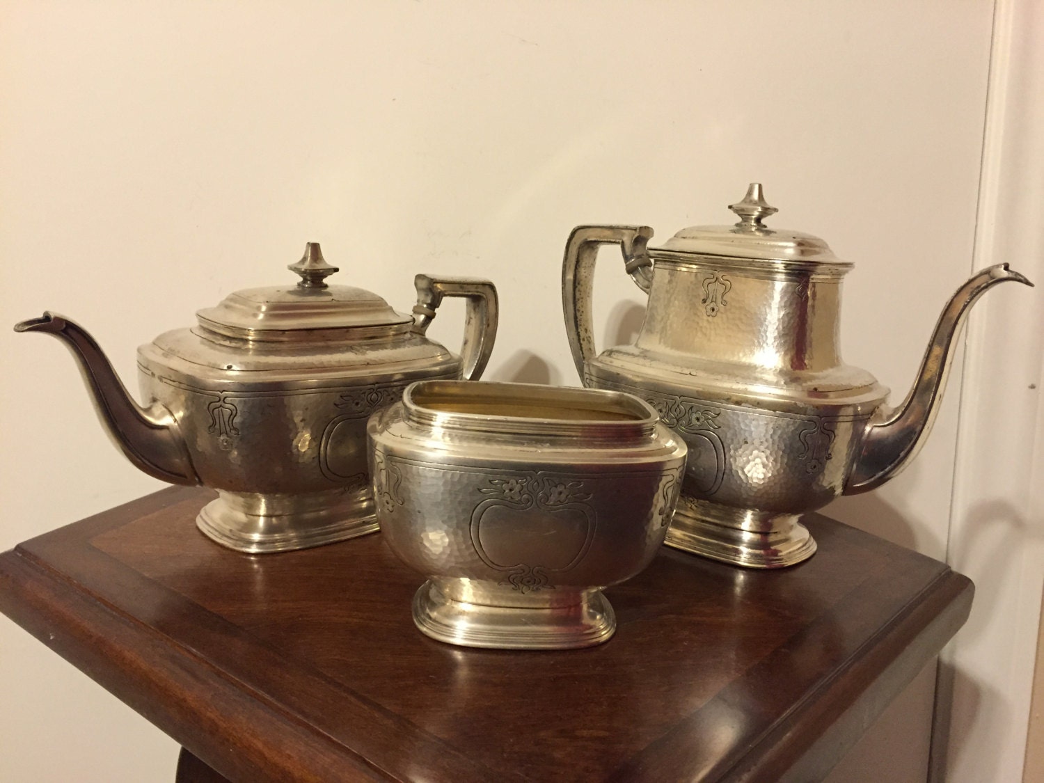 Antique Teapot Set / Reed & Barton / Silver Plated Teapot Set of 3