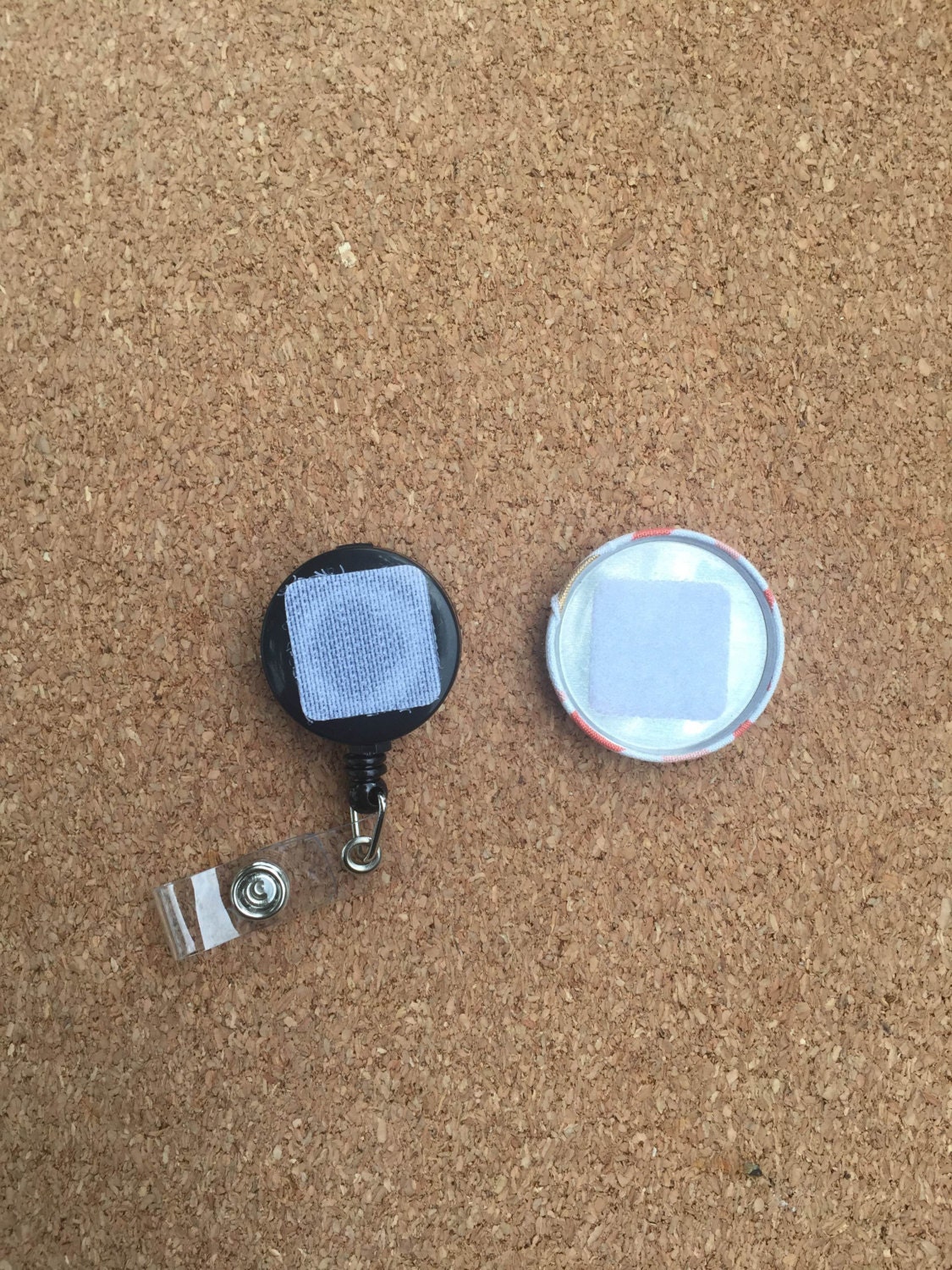 BADGE REEL for Velcro Buttons