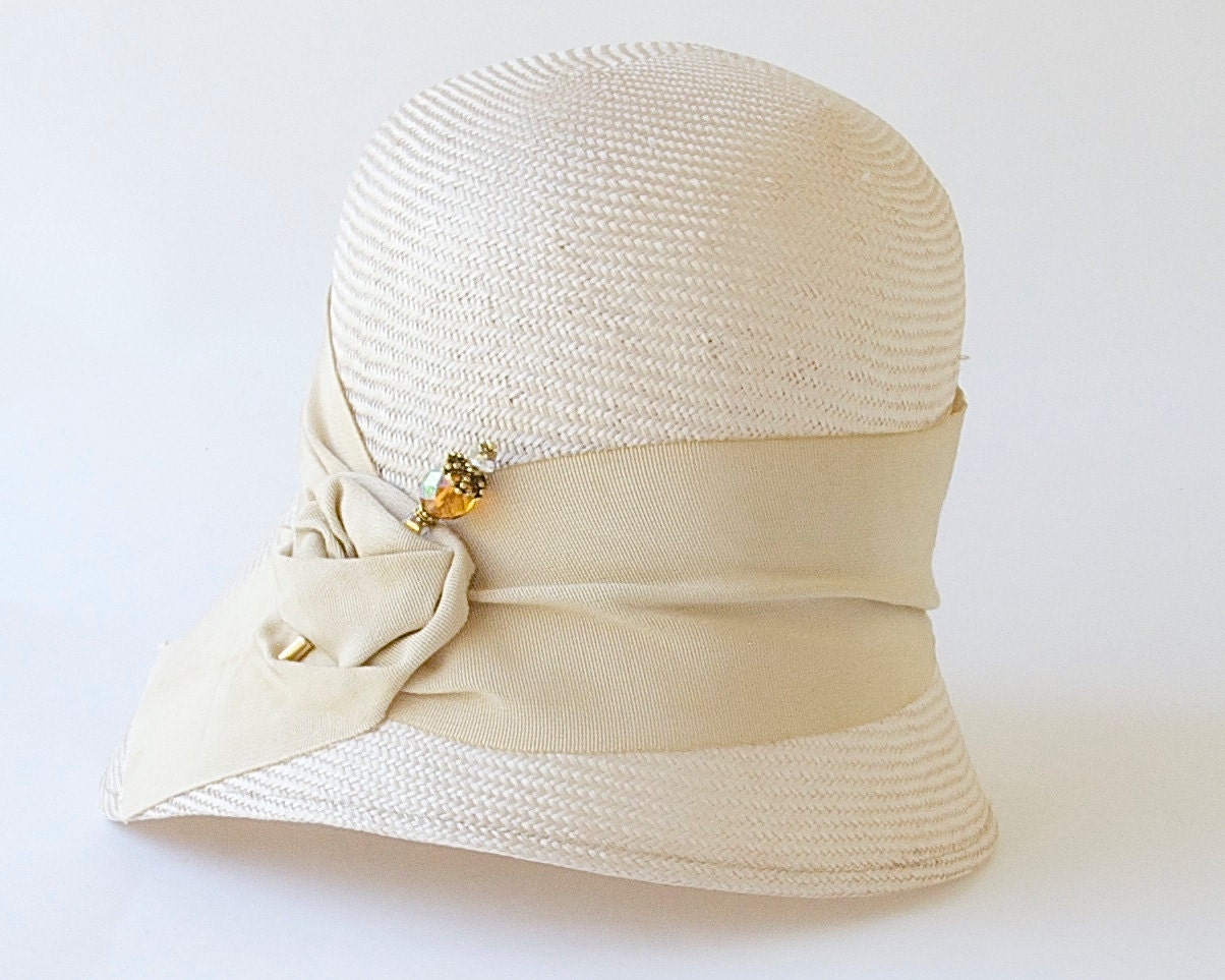 Straw Cloche Hat Women Spring Fashion 1920s by KatarinaHats