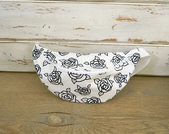 Fanny Pack - Hip Bag - Women and Teen Girls Hip Pouch - Shabby Chic Roses
