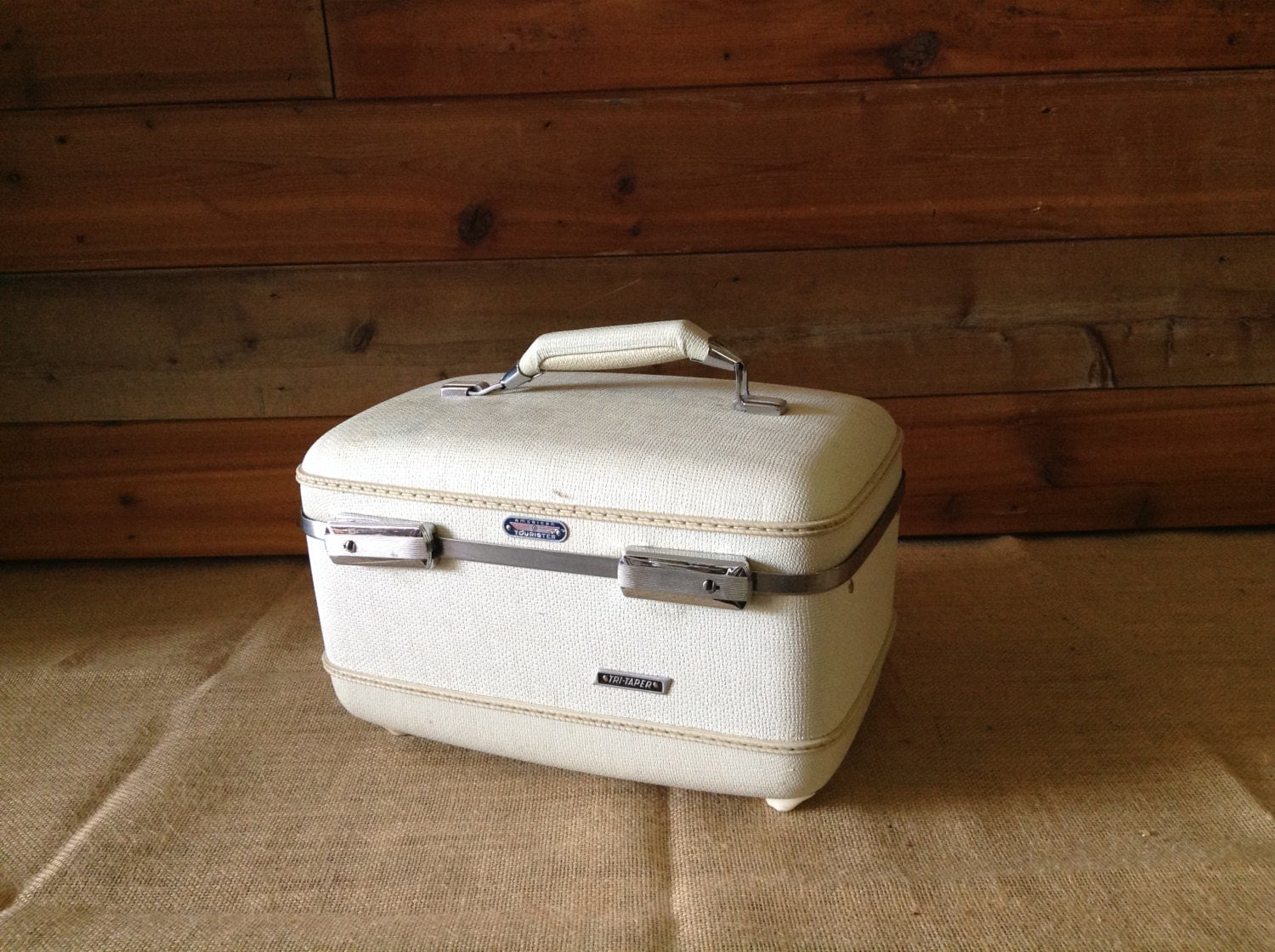 Vintage Luggage/SuitCase Vintage Hard Shell White Vinyl Train