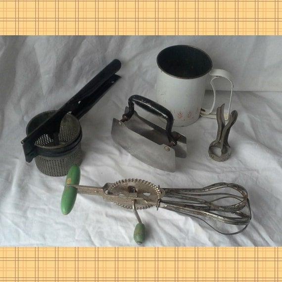 Antique Vintage Cooking Items Kitchen Tools Lot of 5 use