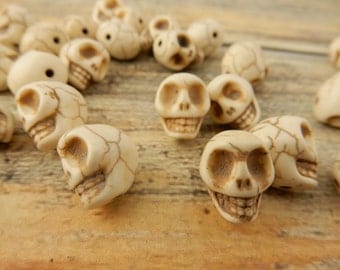 White Sugar Skull Beads, 12mm, Ivory Skull Beads, Carved Howlite Skull Beads, Qty 15, Faux Turquoise, Great Day of the Dead Halloween Beads