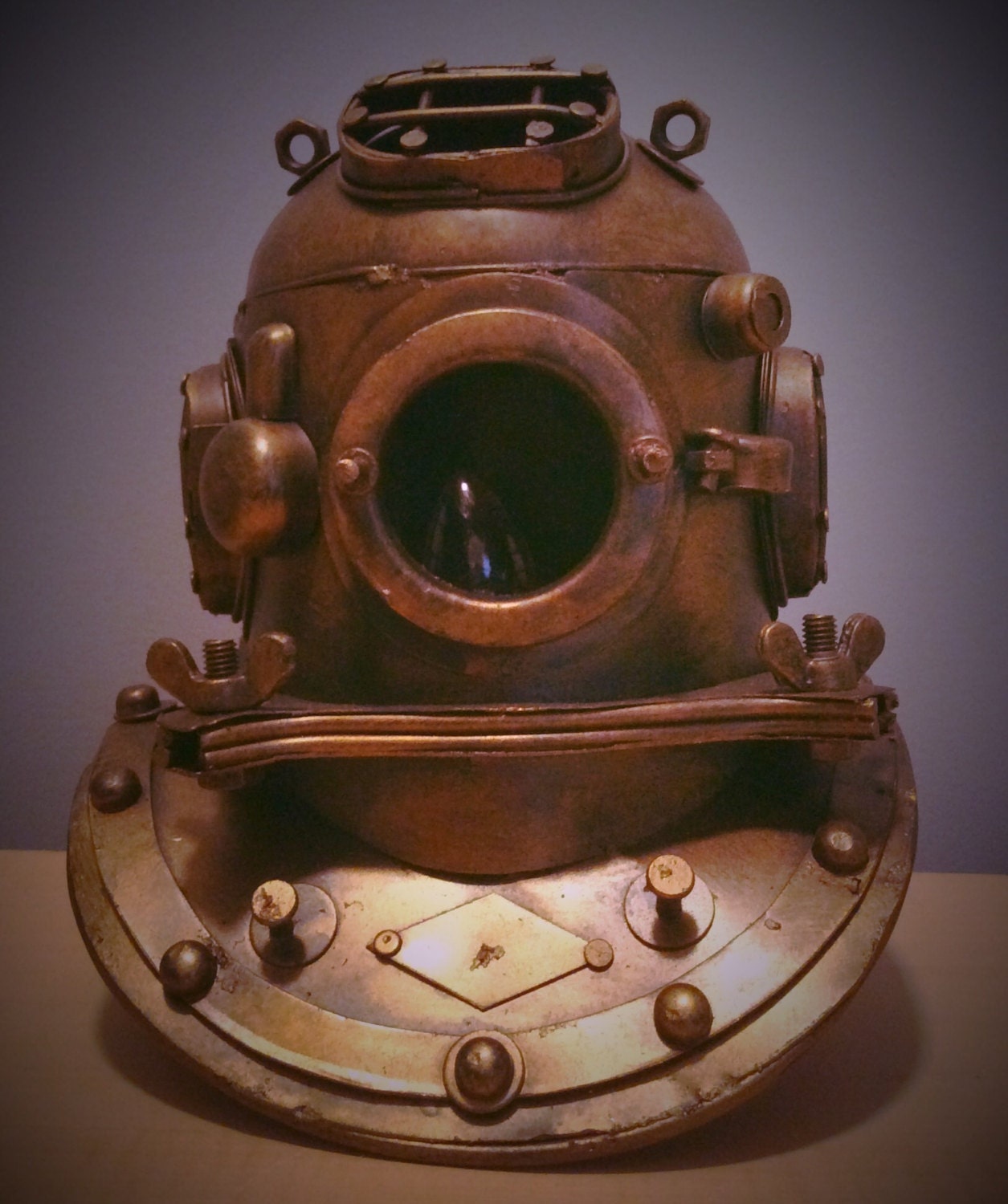 Diving helmet lamp light
