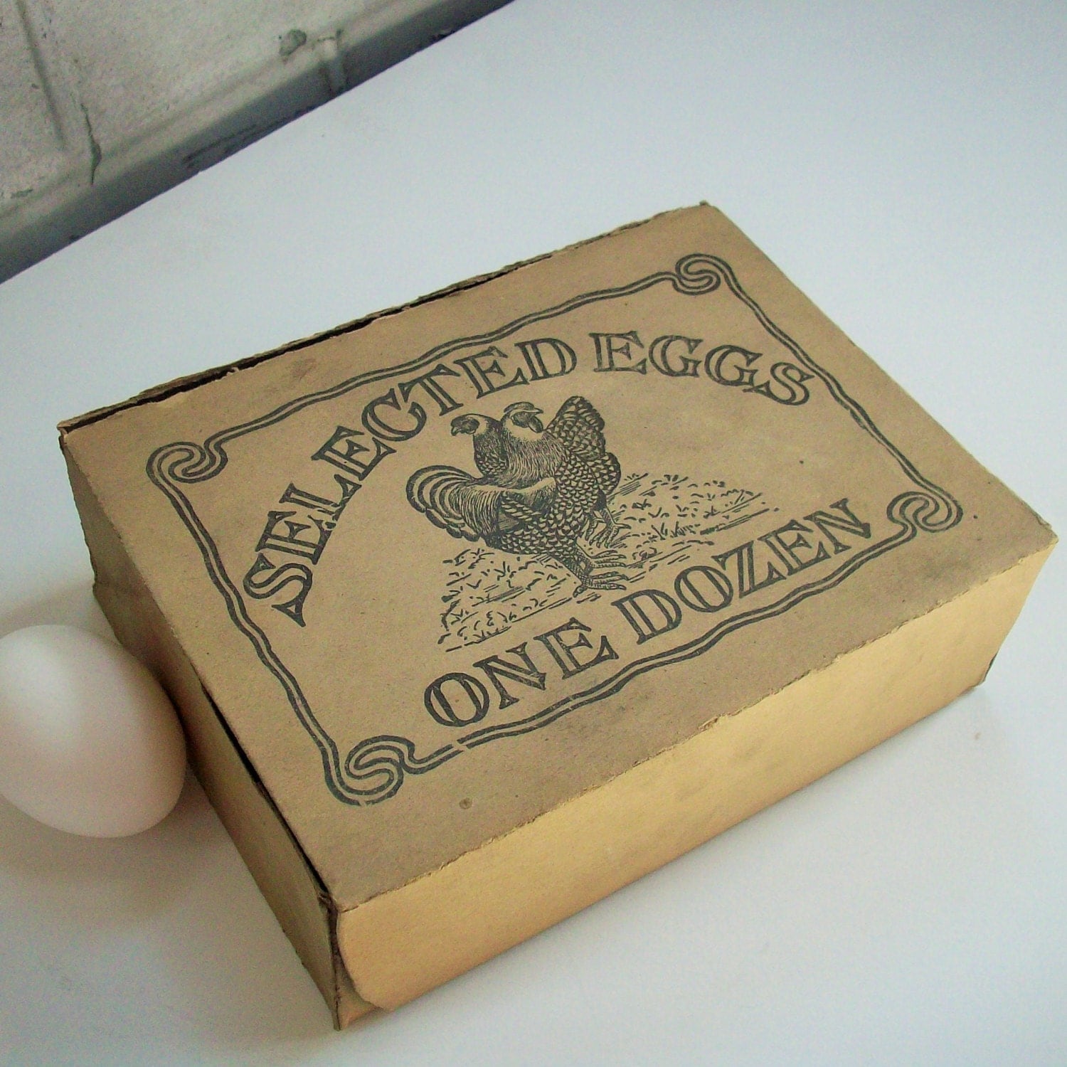 Antique Egg Crate / Box / Vintage Graphics and original