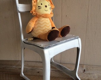 Vintage Metal & Wood Preschool Chair, in White