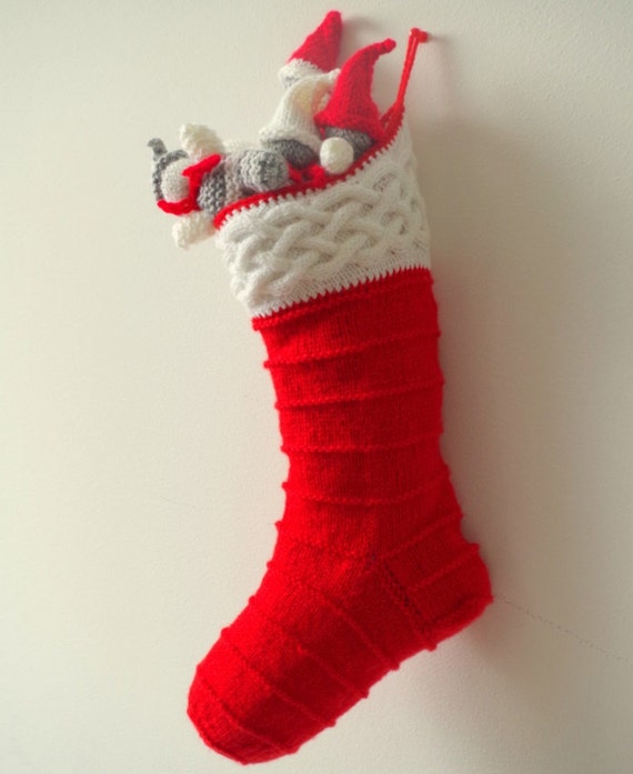 Knitting pattern for Christmas stocking with cables