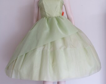 Stunning NOS Chartreuse Vintage 50s Prom Dress / Cup Cake / Full Skirt / Medium / Strapless / Shelf Bust