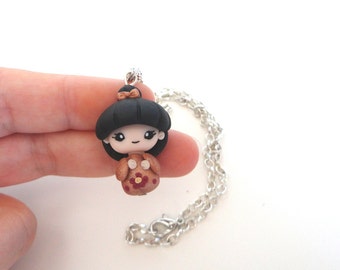 Necklace with Kokeshi Japanese Doll in polymer clay Geisha dolly poupée japonaise muñeca japonesa