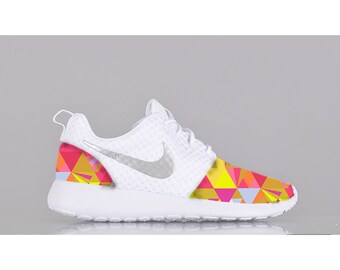 nike roshe purple and pink