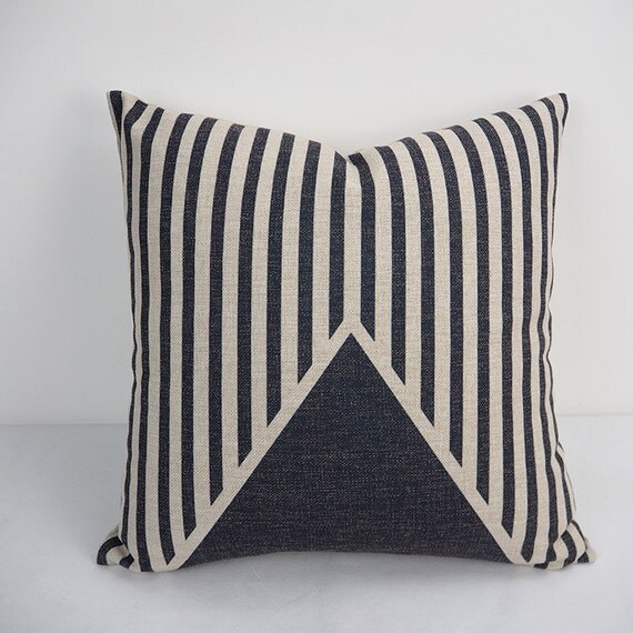 Black and White Pillow Pillow cover 18x18 Throw by HomeDecorYi
