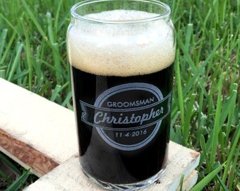 Groomsman pint beer can glass // Personalized groomsmen pint glass // Custom groomsmen beer gift // Father of the bride groom gift