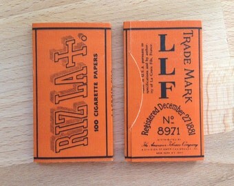 Individual RizLa+ cigarette rolling papers Riz La Croix tobacco