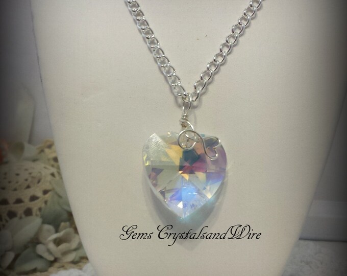 Crystal Heart Neckalce, Swarovski Heart Necklace, Bridesmaid Gift, Bridesmaid Necklace, Prom Necklace, Gift for Her, Gift For Mom