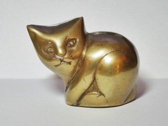 metal cat figurine