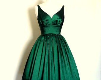 Emerald Green Taffeta Sweetheart Prom Dress - Made by Dig For Victory